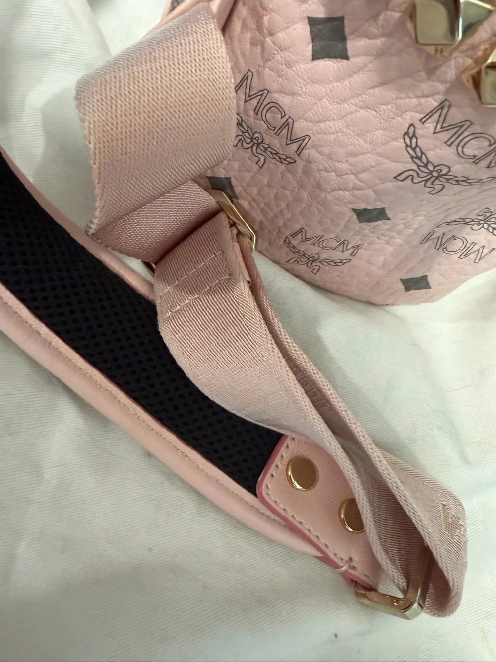 NEVER USED!!!MCM Pink Logo Coated Canvas Mini Backpack with Gold Hardware NEVER USED!!!MCM Pink Logo Coated Canvas Mini Backpack with  main image 3